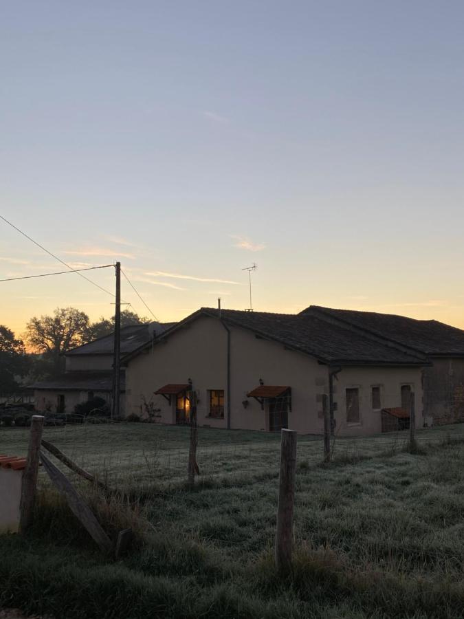 Gite Charbonnaud Laprade  Exterior foto